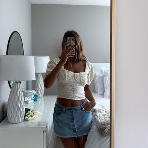 puff sleeve floral top